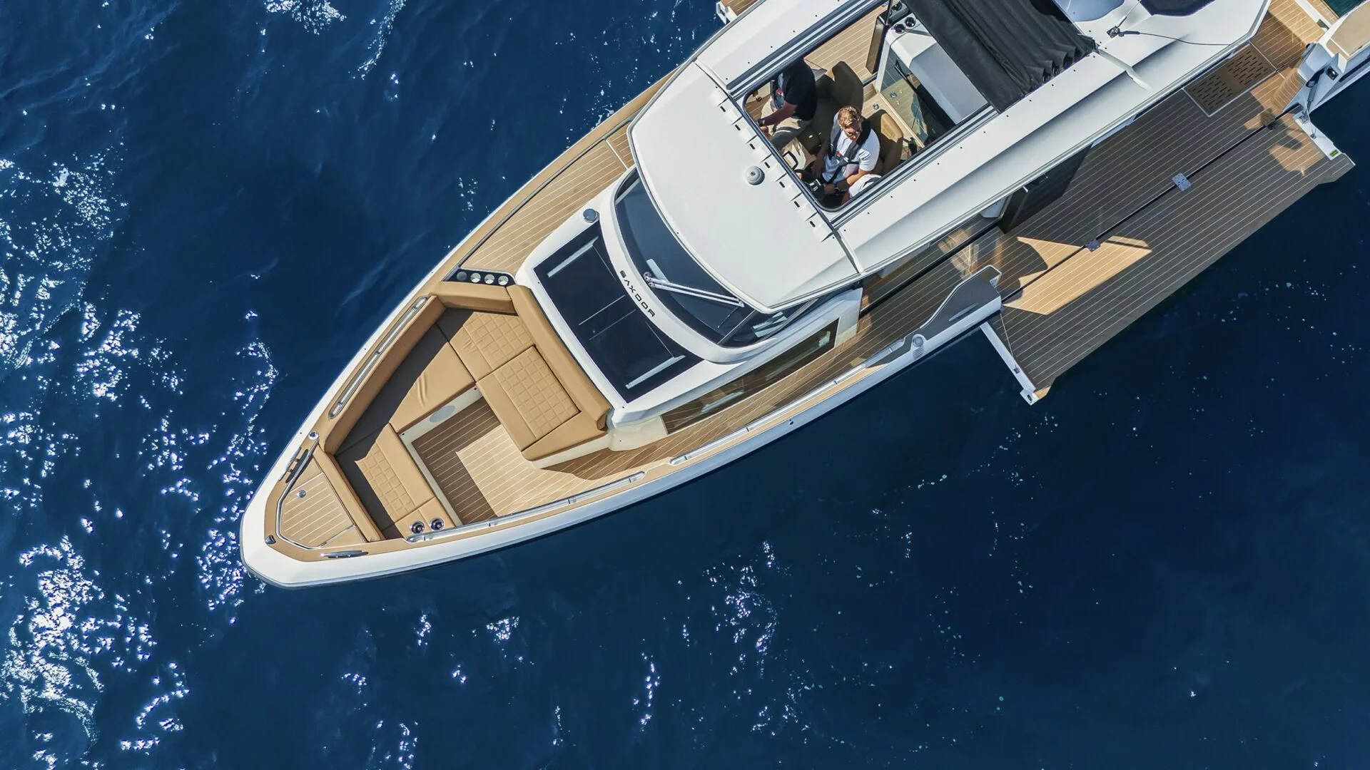 A closer view of the bow sunbed and folding side terraces